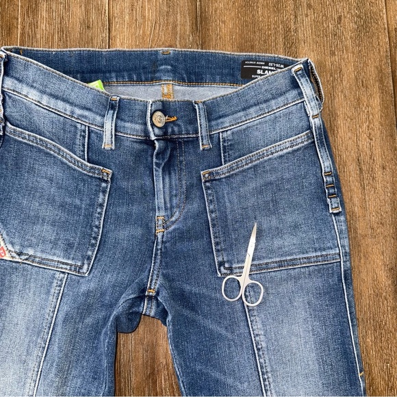 Diesel Women's Ankle Straight Leg Blue Jeans mid rise - Picture 9 of 14